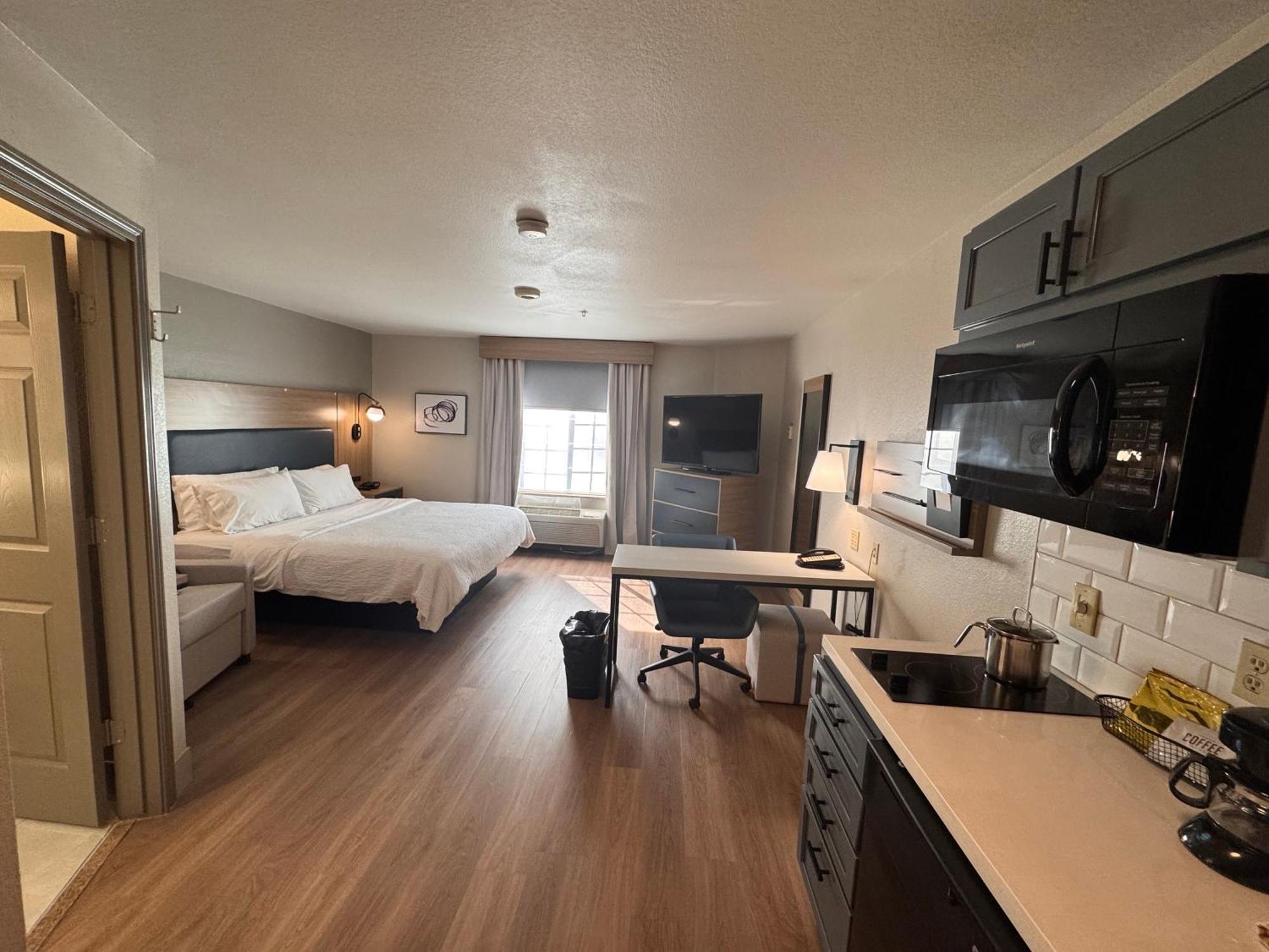 Candlewood Houston By Ihg 2*